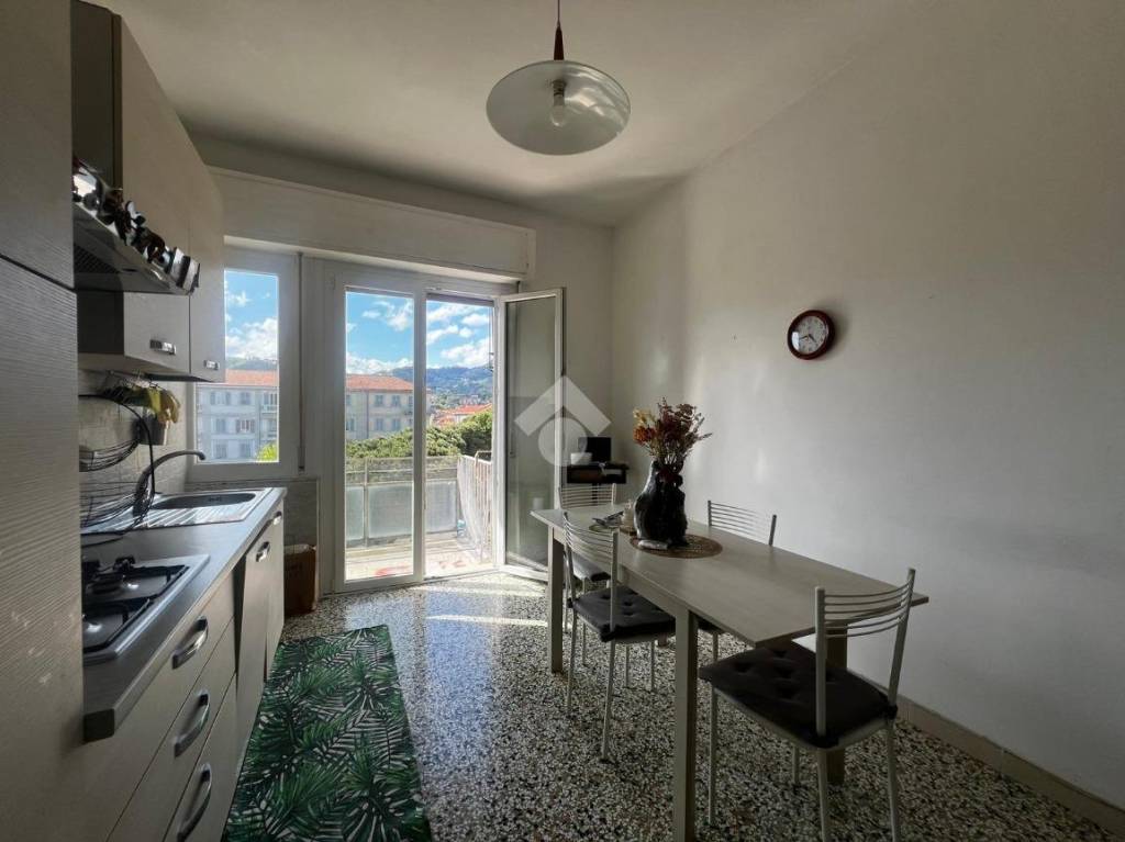 appartamento in vendita a La Spezia in zona Canaletto / Buonviaggio / Migliarina