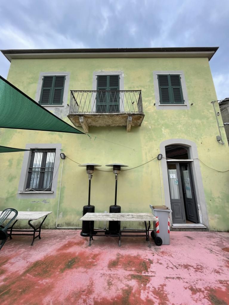 negozio in vendita a La Spezia in zona Sarbia