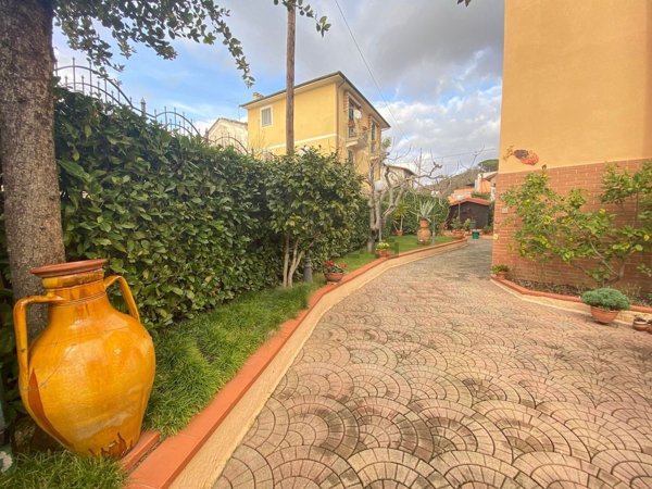 casa indipendente in vendita a La Spezia