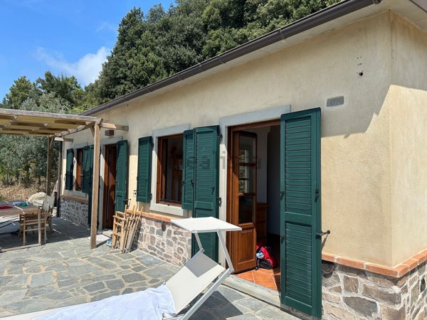 appartamento in vendita a La Spezia in zona Campiglia
