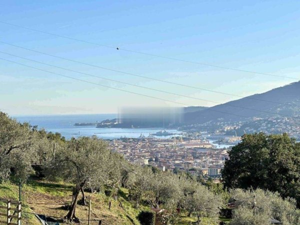 casa indipendente in vendita a La Spezia