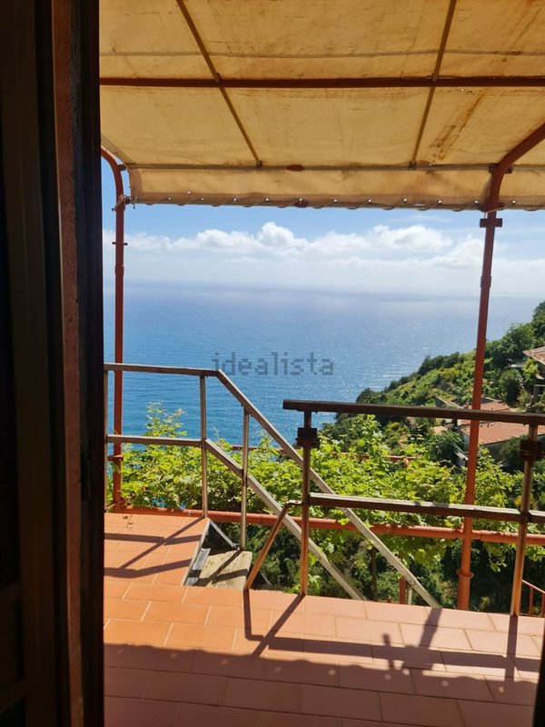 casa indipendente in vendita a La Spezia in zona Biassa