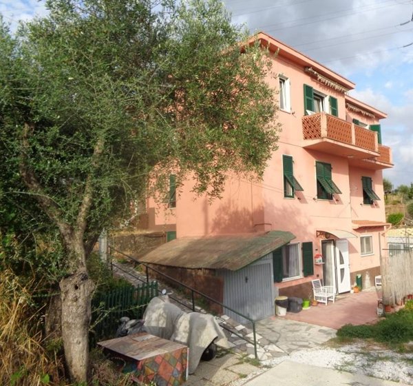 appartamento in vendita a La Spezia in zona Chiappa