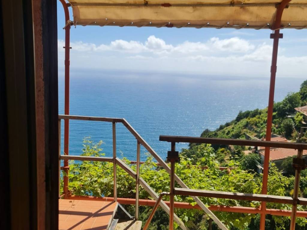 casa indipendente in vendita a La Spezia in zona Marola