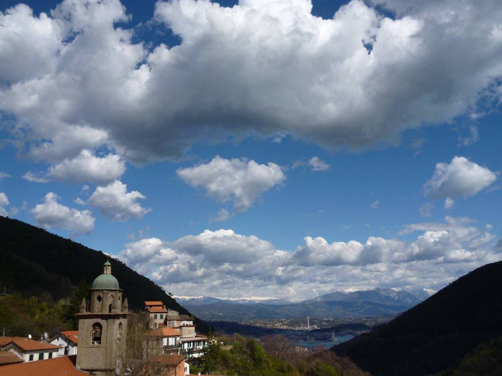 appartamento in vendita a La Spezia in zona Marola