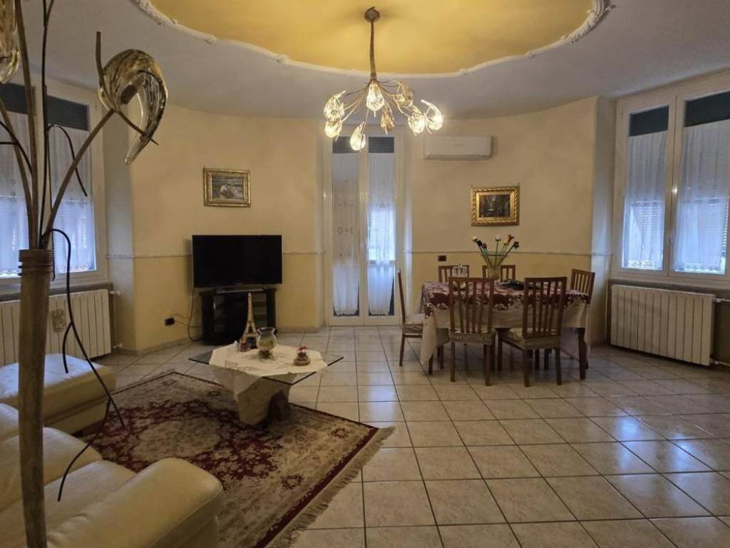 appartamento in vendita a La Spezia in zona Canaletto / Buonviaggio / Migliarina