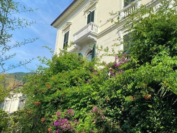 appartamento in vendita a La Spezia in zona Chiappa