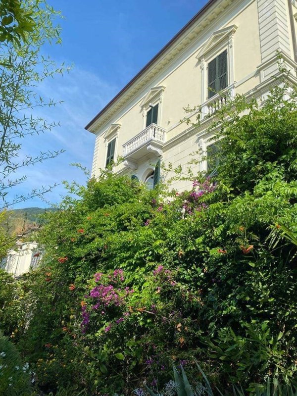 appartamento in vendita a La Spezia in zona Chiappa