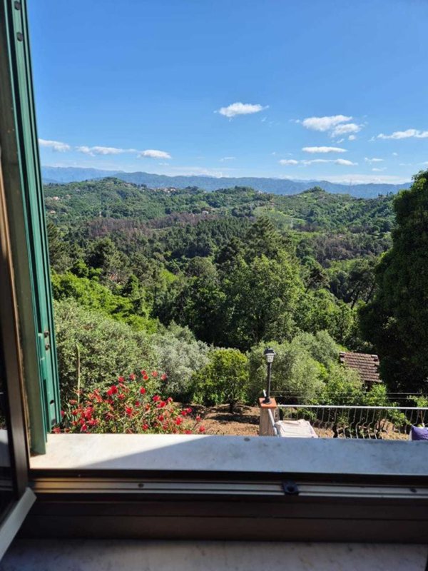 casa indipendente in vendita a La Spezia in zona Pitelli