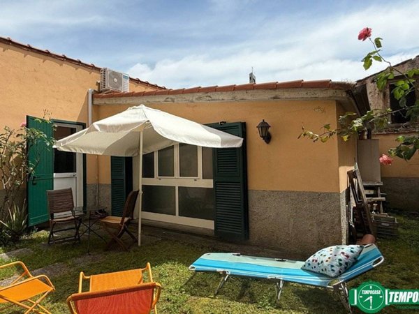 casa indipendente a La Spezia in zona Canaletto / Buonviaggio / Migliarina