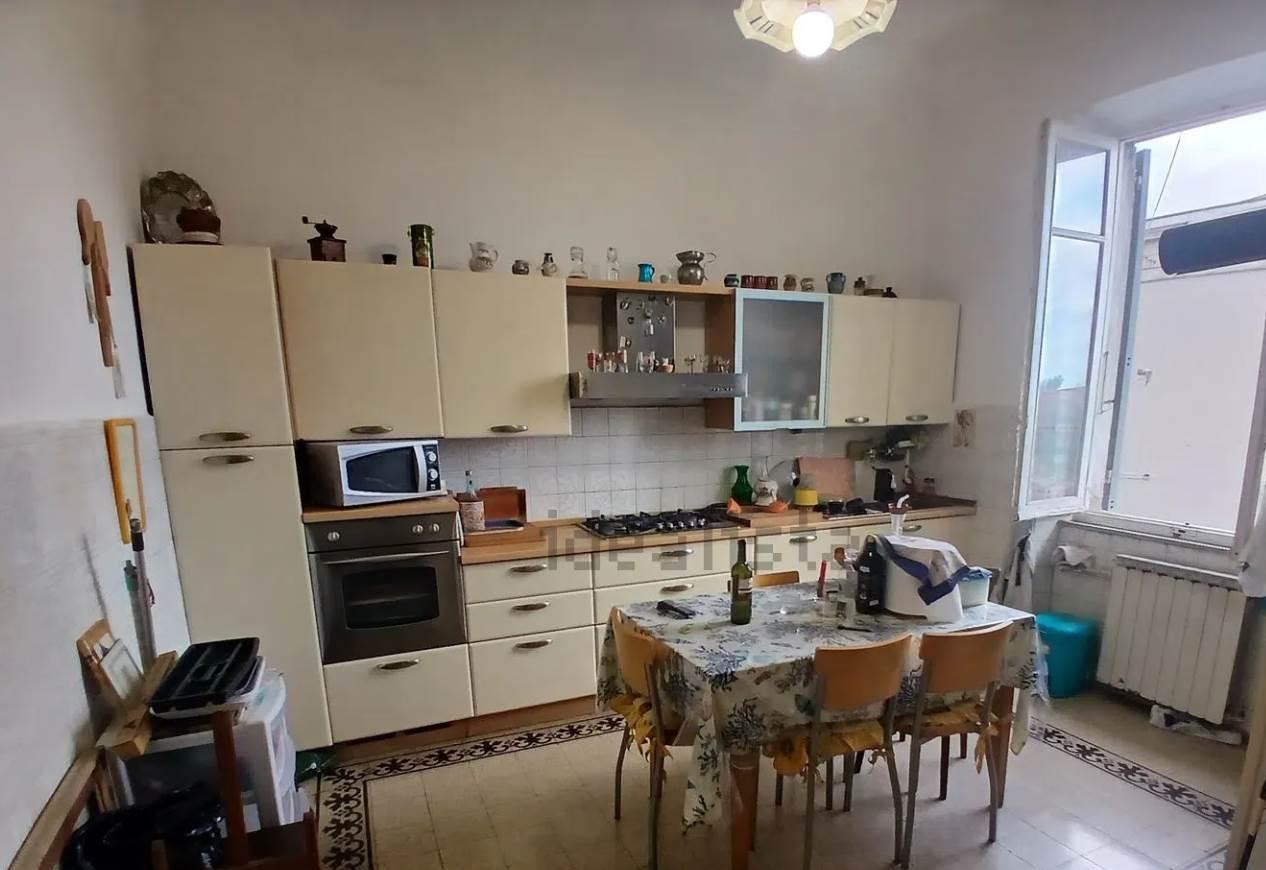 appartamento in vendita a La Spezia in zona Canaletto / Buonviaggio / Migliarina