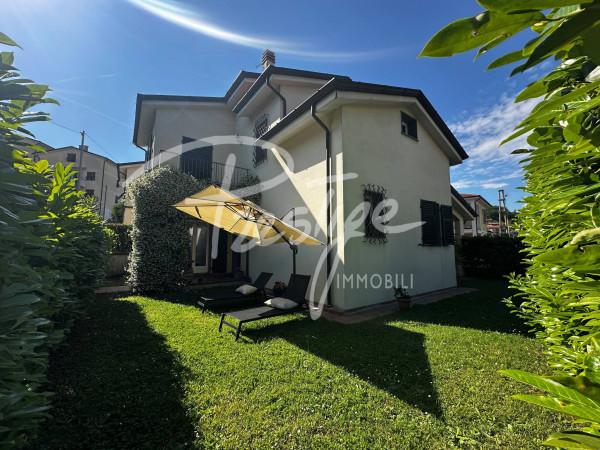 casa indipendente a La Spezia in zona Canaletto / Buonviaggio / Migliarina