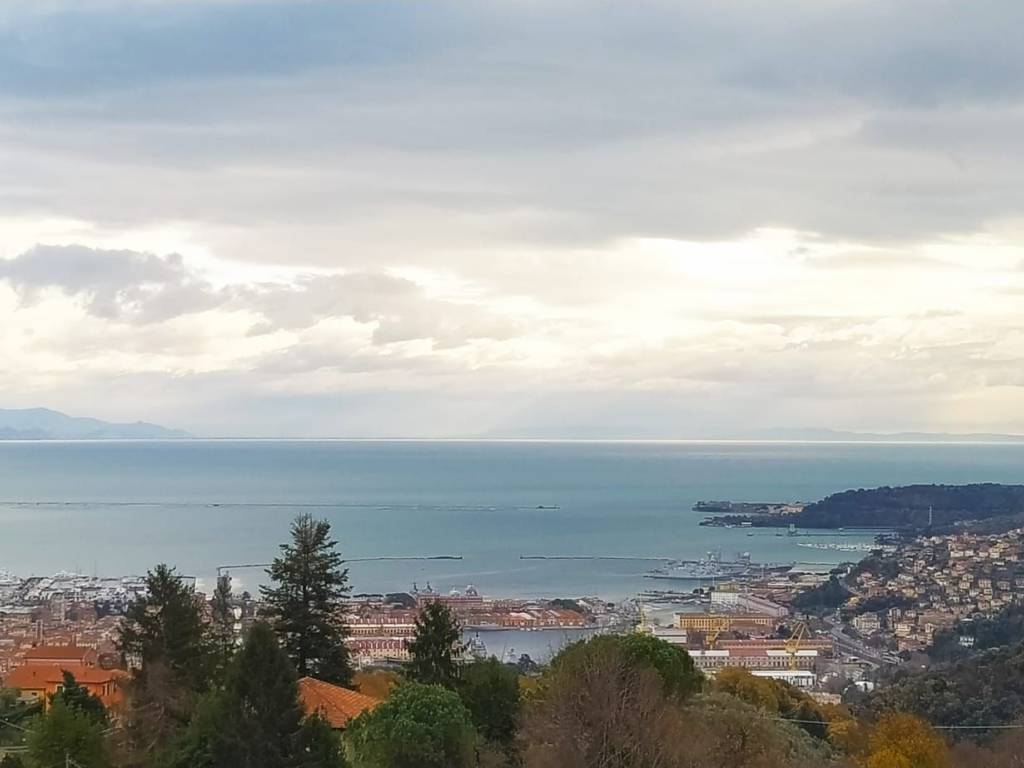 casa indipendente in vendita a La Spezia