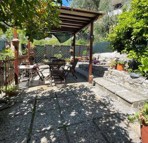 appartamento in vendita a La Spezia in zona Chiappa