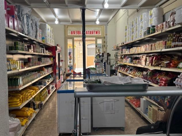 negozio in vendita a La Spezia in zona Centro Storico
