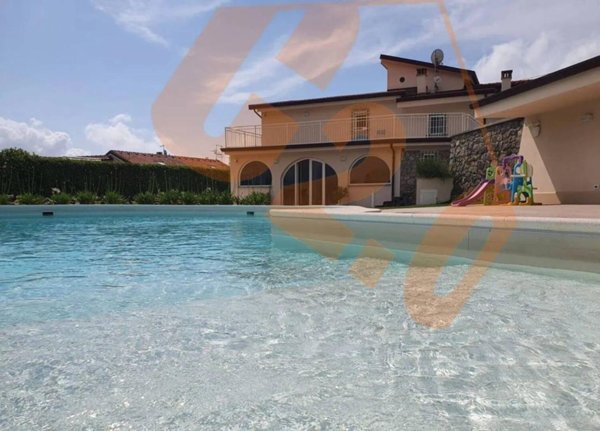 casa indipendente in vendita a La Spezia in zona Biassa