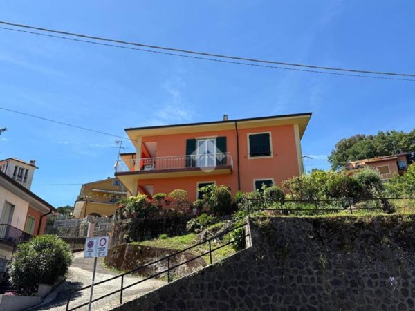 casa indipendente in vendita a La Spezia in zona La Foce / Sant'Anna