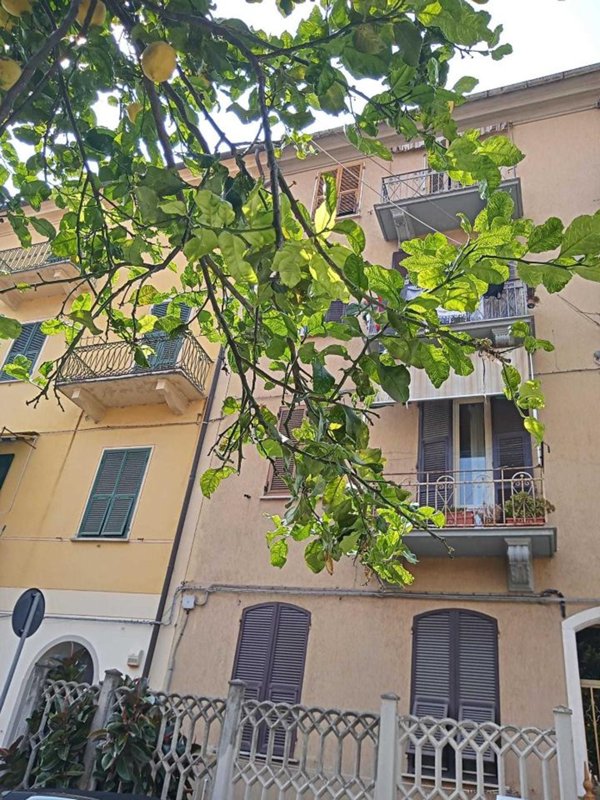 appartamento in vendita a La Spezia in zona Canaletto / Buonviaggio / Migliarina