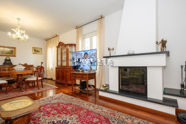 casa indipendente in vendita a La Spezia in zona Chiappa