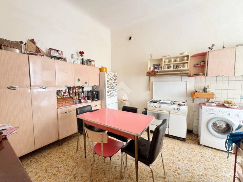 appartamento in vendita a La Spezia in zona Chiappa