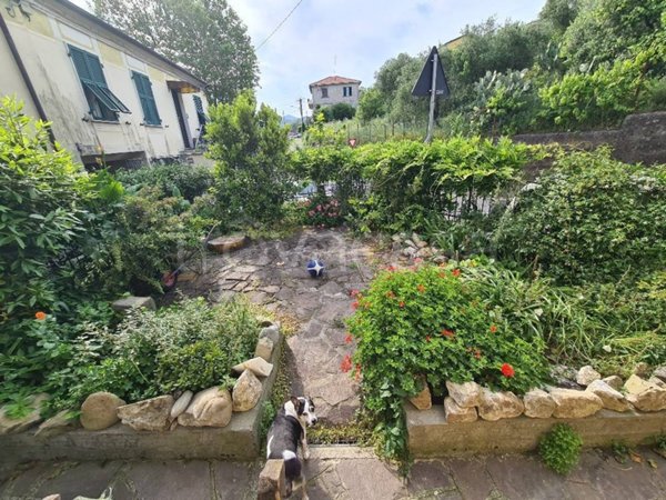 casa indipendente in vendita a La Spezia