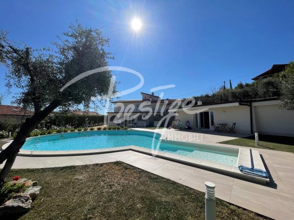 casa indipendente in vendita a La Spezia in zona Cadimare