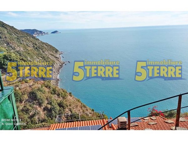 appartamento in vendita a La Spezia in zona Campiglia