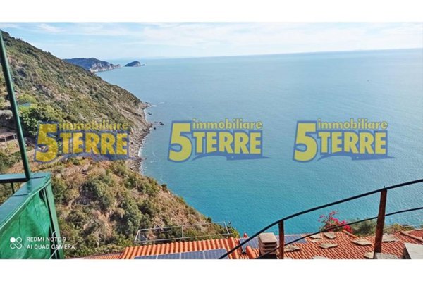 appartamento in vendita a La Spezia in zona Campiglia