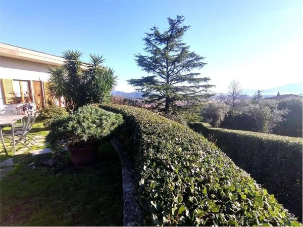 casa indipendente in vendita a La Spezia in zona Montepertico