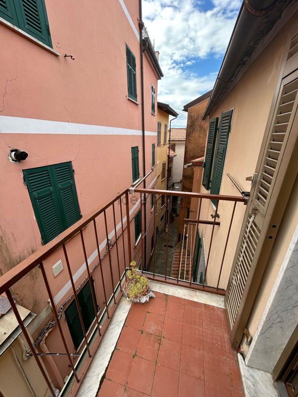 casa indipendente in vendita a La Spezia in zona Pitelli