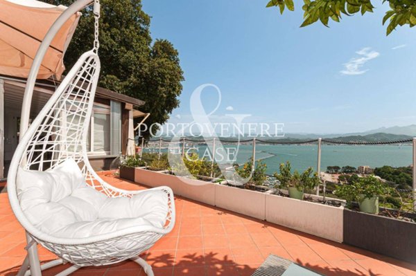 casa indipendente in vendita a La Spezia in zona Campiglia