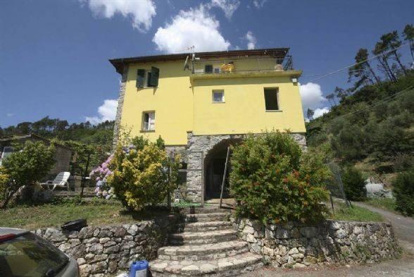 casa indipendente in vendita a La Spezia in zona La Foce / Sant'Anna