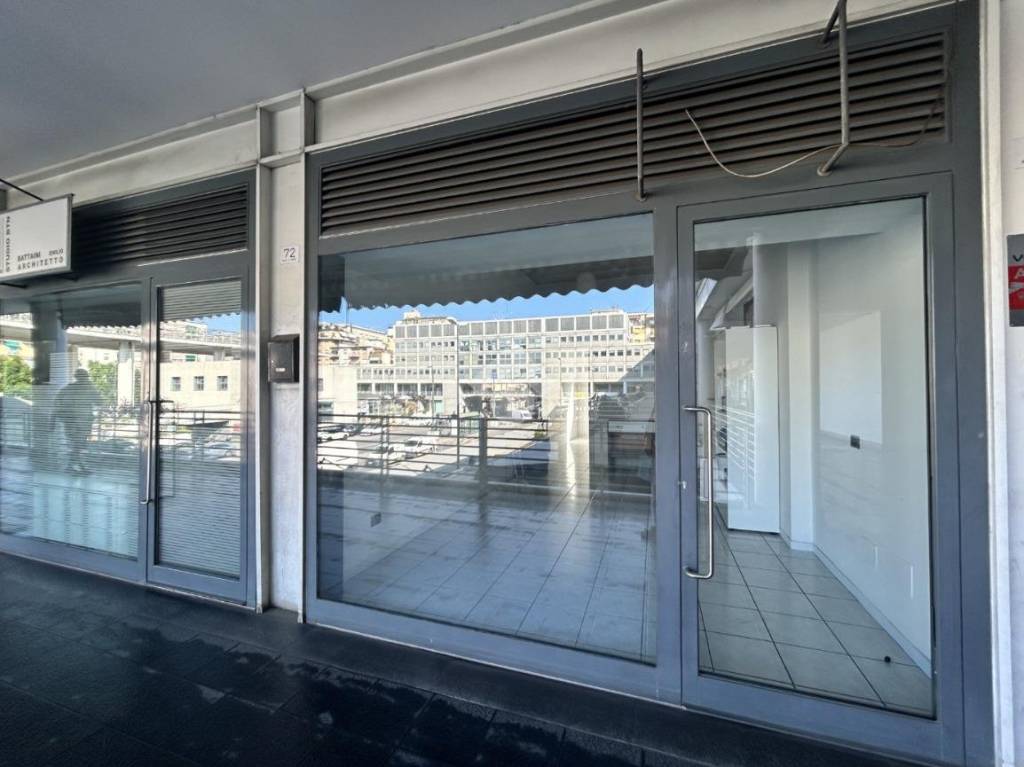 negozio in vendita a La Spezia in zona Centro Storico