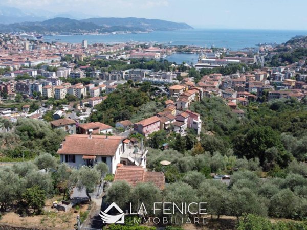 appartamento in vendita a La Spezia in zona Chiappa
