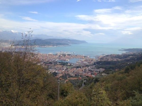 casa indipendente in vendita a La Spezia in zona La Foce / Sant'Anna
