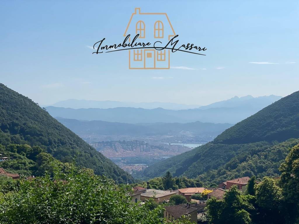 casa indipendente in vendita a La Spezia in zona Biassa