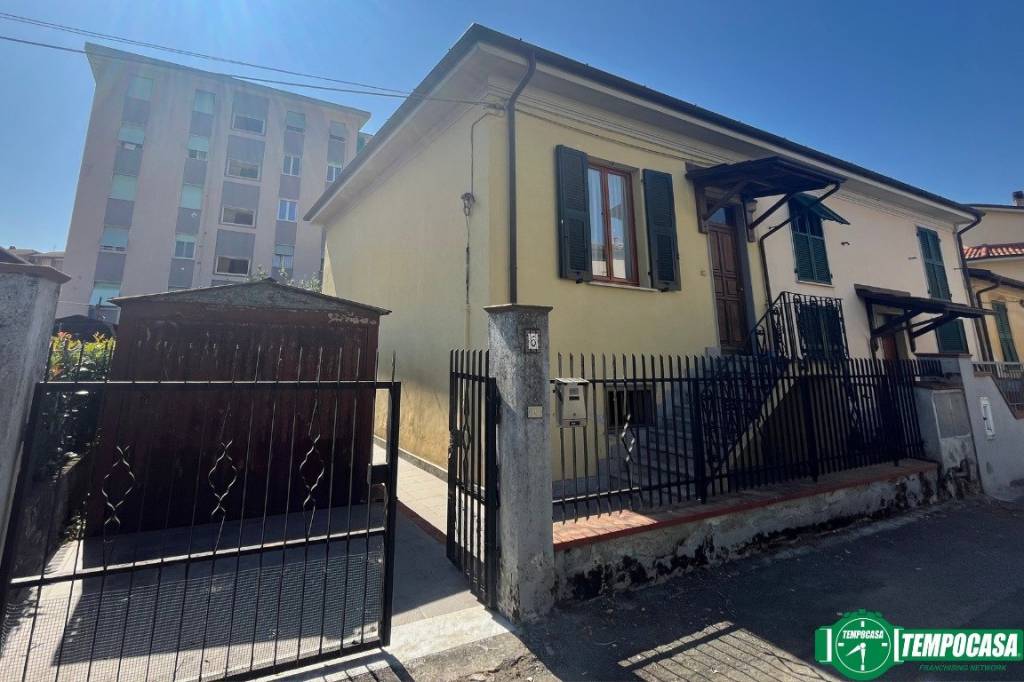 casa indipendente in vendita a La Spezia