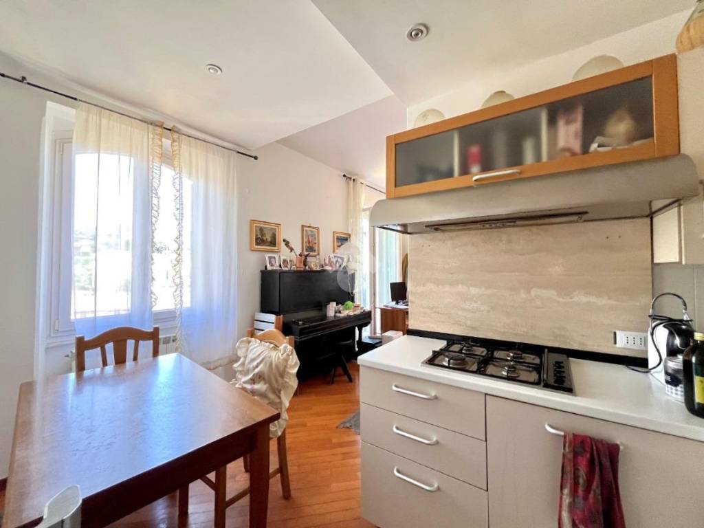 appartamento in vendita a La Spezia in zona Chiappa