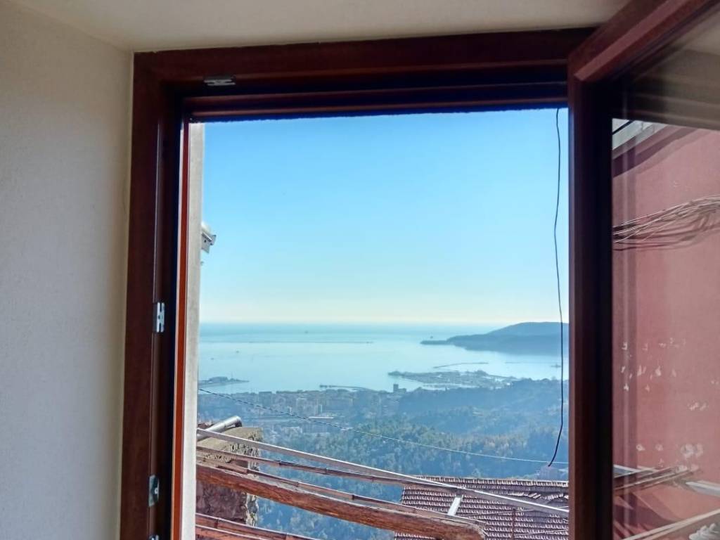 casa indipendente in vendita a La Spezia in zona Sarbia