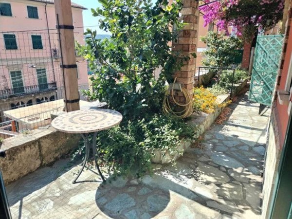 appartamento in vendita a La Spezia in zona Marola