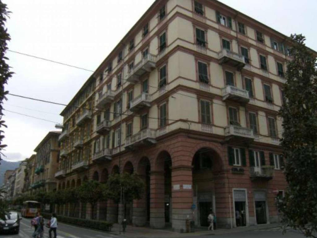 negozio in vendita a La Spezia in zona Centro Storico