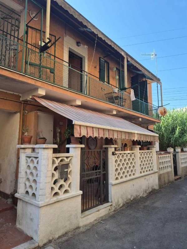 appartamento in vendita a La Spezia in zona Canaletto / Buonviaggio / Migliarina
