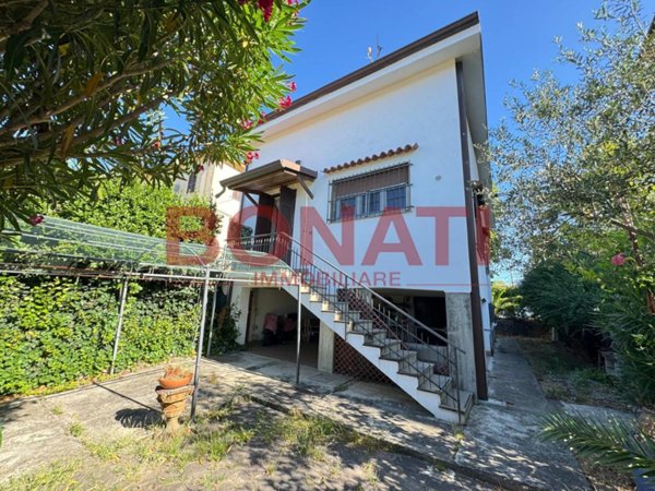 casa indipendente a La Spezia in zona Canaletto / Buonviaggio / Migliarina