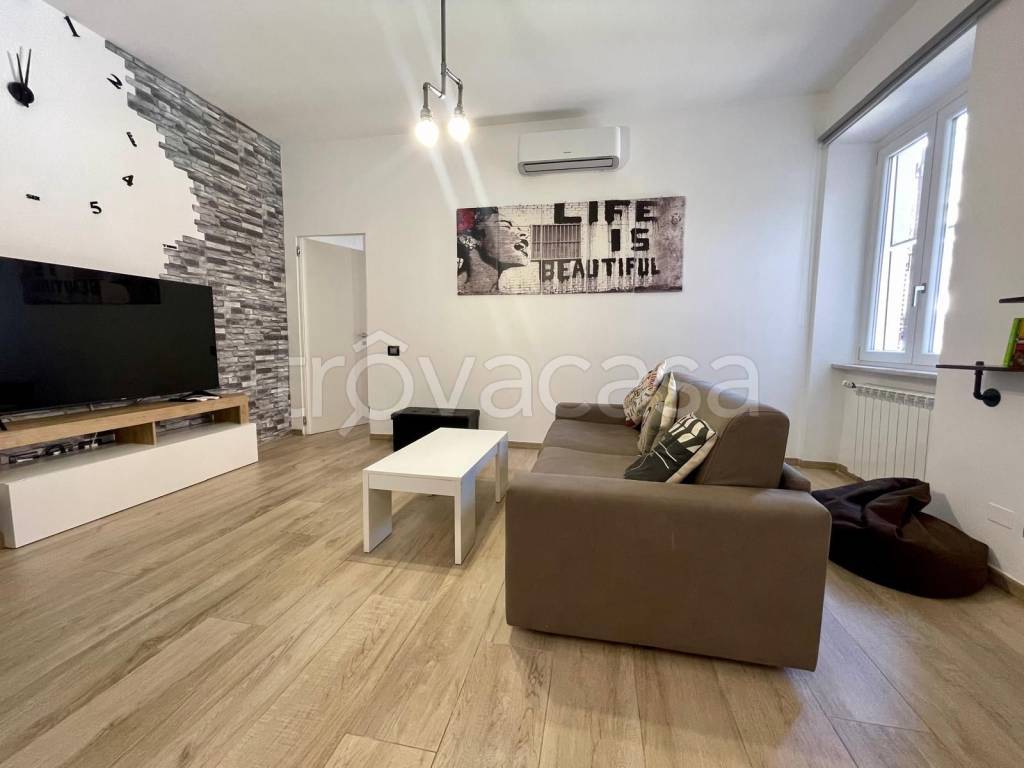 casa indipendente a La Spezia in zona Canaletto / Buonviaggio / Migliarina