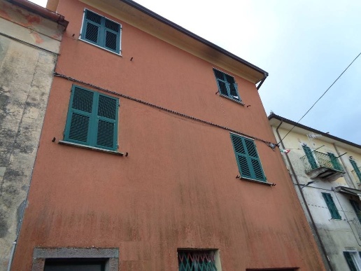 appartamento in vendita a La Spezia in zona Biassa