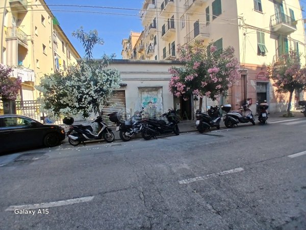 locale commerciale in vendita a La Spezia in zona Centro Storico