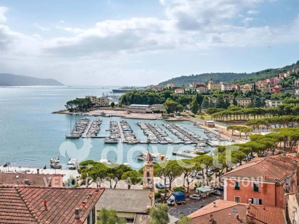 appartamento in vendita a La Spezia in zona Marola