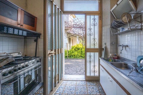 appartamento in vendita a La Spezia in zona Canaletto / Buonviaggio / Migliarina