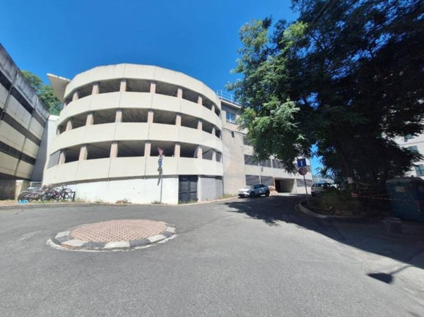 locale di sgombero in vendita a La Spezia in zona Centro Storico