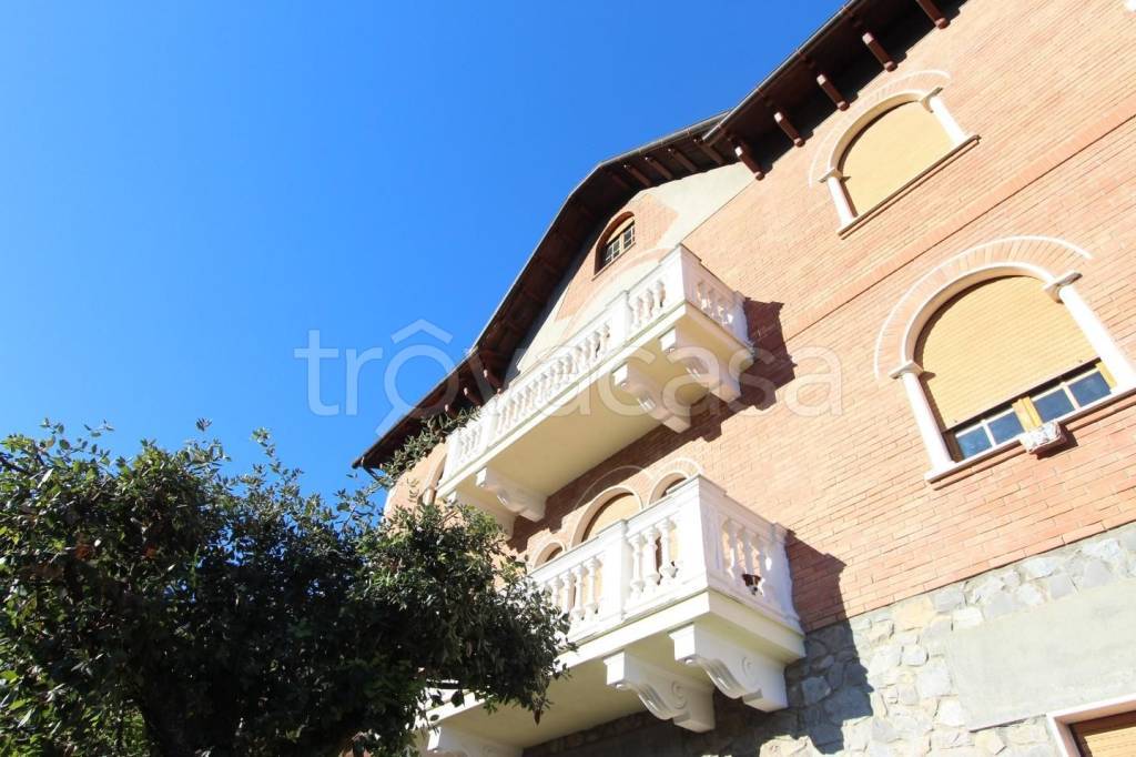 casa indipendente in vendita a La Spezia in zona Campiglia